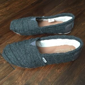 Toms Classic Grey Cable Knit Shearling Shoes